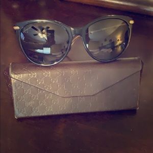 Gucci sunglasses-worn a few times as is-w/ case🌸